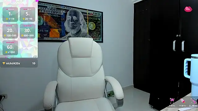 Snapshot of CelesteBrucee chatting on December 2024 11:16:01 PM CelesteBrucee online show from December 2024 11:16:01 PM