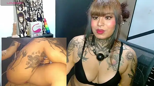 Snapshot of miss_cloverrr chatting on May 2026 12:02:01 PM miss cloverrr online show from May 2026 12:02:01 PM