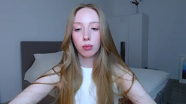 Snapshot of Luna_insniity chatting on December 2024 07:53:02 PM Luna insniity online show from December 2024 07:53:02 PM