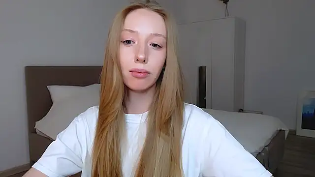 Snapshot of Luna_insniity chatting on January 2025 11:17:01 PM Luna insniity online show from January 2025 11:17:01 PM