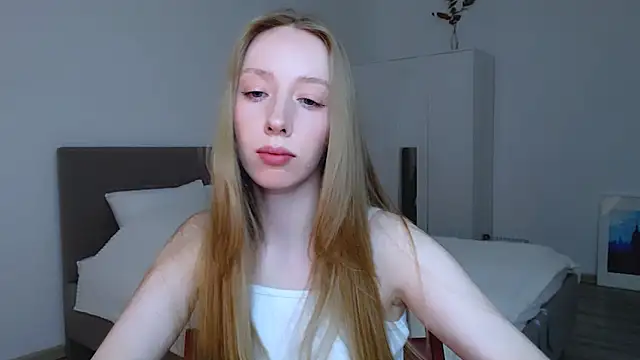 Snapshot of Luna_insniity chatting on February 2025 10:54:01 PM Luna insniity online show from February 2025 10:54:01 PM