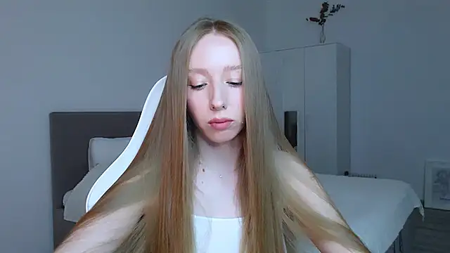 Snapshot of Luna_insniity chatting on October 2025 07:58:01 PM Luna insniity online show from October 2025 07:58:01 PM