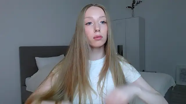 Snapshot of Luna_insniity chatting on November 2025 07:16:01 PM Luna insniity online show from November 2025 07:16:01 PM