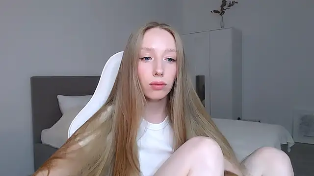 Snapshot of Luna_insniity chatting on November 2025 09:38:01 PM Luna insniity online show from November 2025 09:38:01 PM