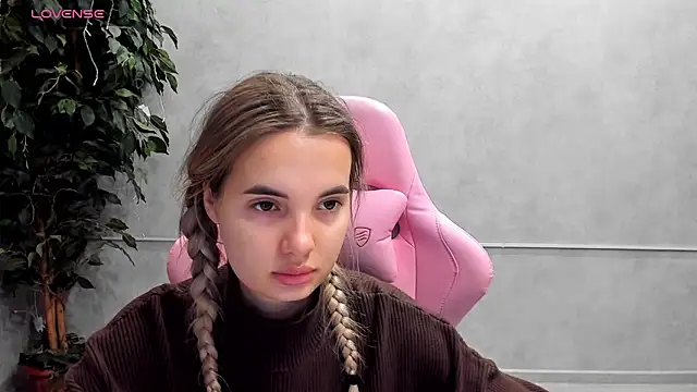 Snapshot of Donna_Evans chatting on March 2025 12:00:02 AM Donna Evans online show from March 2025 12:00:02 AM