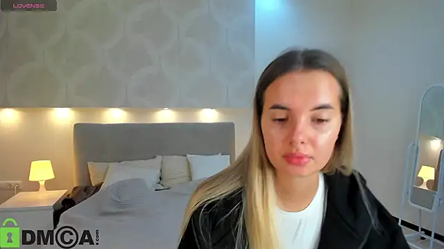 Snapshot of Donna_Evans chatting on September 2025 12:01:02 AM Donna Evans online show from September 2025 12:01:02 AM