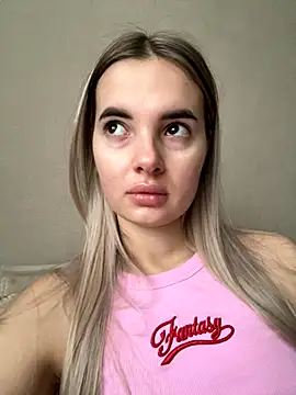 Donna Evans online show from November 2025 03:18:02 AM