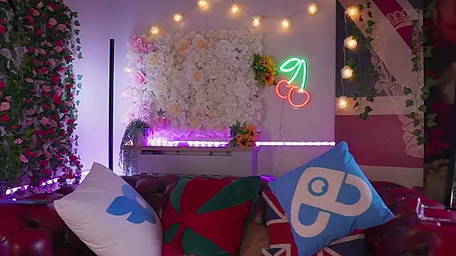 Snapshot of AmicaBentley chatting on March 2026 06:06:02 AM AmicaBentley online show from March 2026 06:06:02 AM