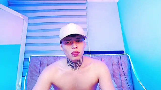 Snapshot of _justinmoon2 chatting on March 2025 07:04:02 AM justinmoon2 online show from March 2025 07:04:02 AM