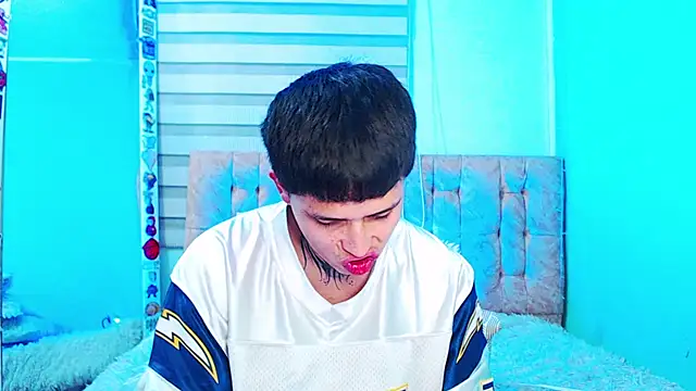  justinmoon2 online show from June 2026 04:15:02 AM