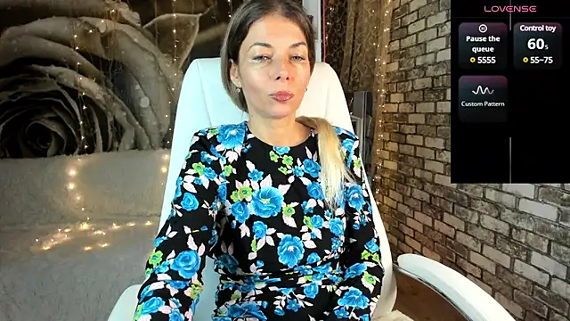 Eva Melow online show from December 2024 02:08:02 PM