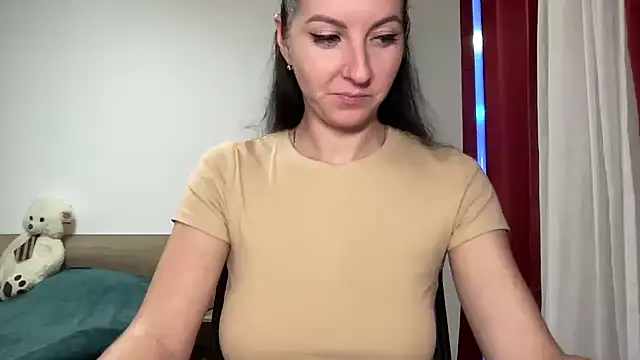 Snapshot of beauty_bella chatting on December 2024 09:29:02 PM beauty bella online show from December 2024 09:29:02 PM