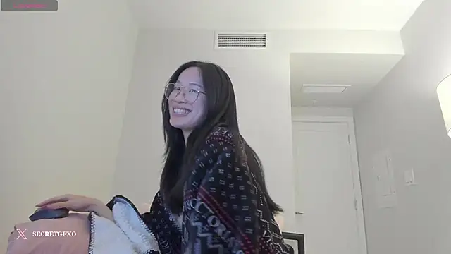 Snapshot of secretgirlfriendxo chatting on December 2024 11:52:02 AM secretgirlfriendxo online show from December 2024 11:52:02 AM