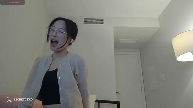 Snapshot of secretgirlfriendxo chatting on December 2024 07:16:01 AM secretgirlfriendxo online show from December 2024 07:16:01 AM