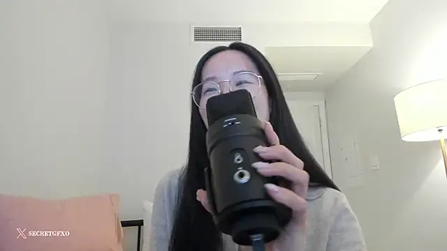 Snapshot of secretgirlfriendxo chatting on March 2025 12:35:02 PM secretgirlfriendxo online show from March 2025 12:35:02 PM