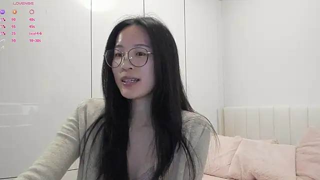 Snapshot of secretgirlfriendxo chatting on October 2025 12:52:02 AM secretgirlfriendxo online show from October 2025 12:52:02 AM