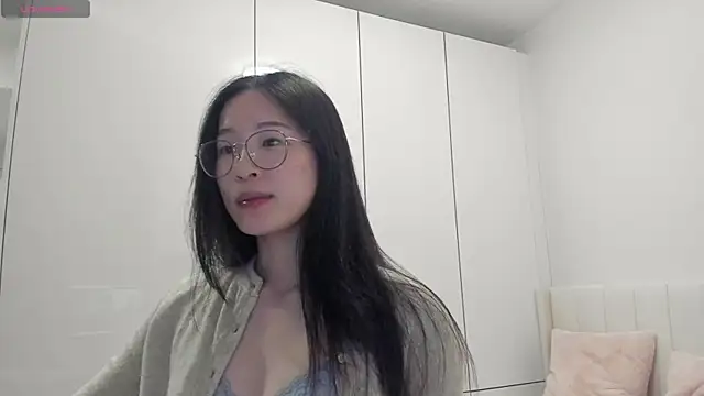 Snapshot of secretgirlfriendxo chatting on November 2025 12:46:01 AM secretgirlfriendxo online show from November 2025 12:46:01 AM