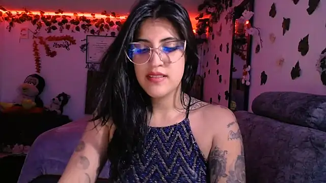 Snapshot of azahar__ziiz chatting on January 2025 05:00:01 AM azahar ziiz online show from January 2025 05:00:01 AM