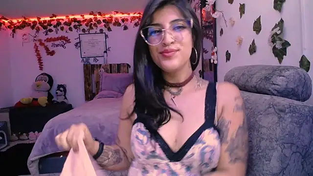 Snapshot of azahar__ziiz chatting on January 2025 11:49:01 AM azahar ziiz online show from January 2025 11:49:01 AM