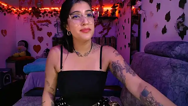 Snapshot of azahar__ziiz chatting on February 2025 08:21:01 PM azahar ziiz online show from February 2025 08:21:01 PM