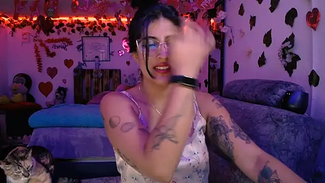 Snapshot of azahar__ziiz chatting on February 2025 09:33:01 PM azahar ziiz online show from February 2025 09:33:01 PM