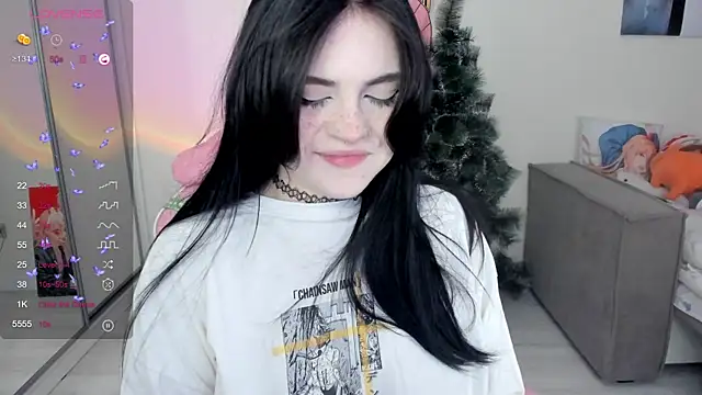 Snapshot of SelenaCute chatting on December 2024 05:26:01 AM SelenaCute online show from December 2024 05:26:01 AM