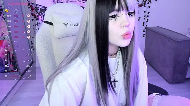 SelenaCute online show from November 2025 05:39:02 AM