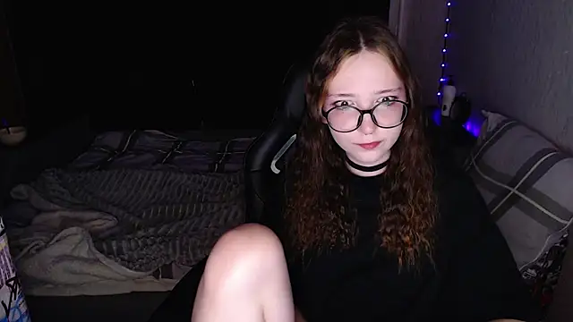 Snapshot of AmeliaKamishiro chatting on November 2025 01:37:01 AM AmeliaKamishiro online show from November 2025 01:37:01 AM