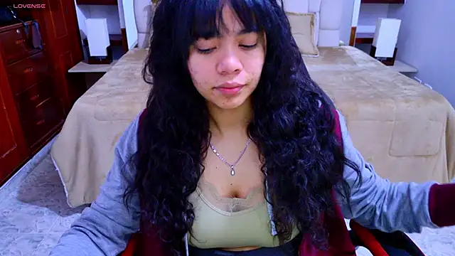 Snapshot of laureentt_ chatting on October 2025 03:14:02 AM laureentt online show from October 2025 03:14:02 AM