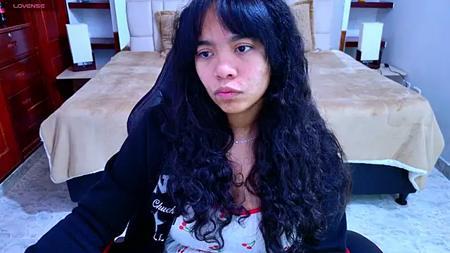 Snapshot of laureentt_ chatting on October 2025 03:04:02 AM laureentt online show from October 2025 03:04:02 AM