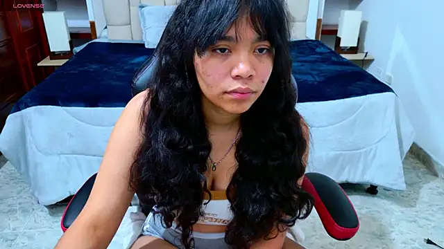 Snapshot of laureentt_ chatting on October 2025 07:36:02 PM laureentt online show from October 2025 07:36:02 PM