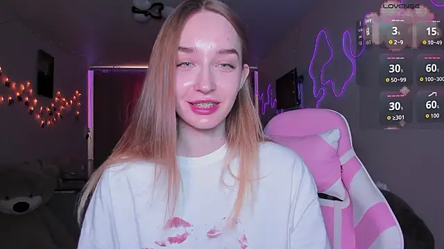 MoonDust online show from March 2026 10:08:02 AM