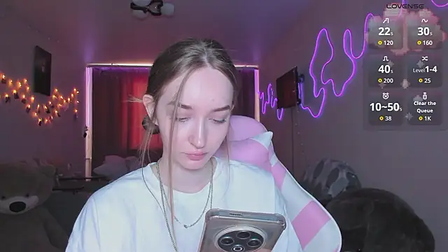 MoonDust online show from March 2026 11:27:01 AM