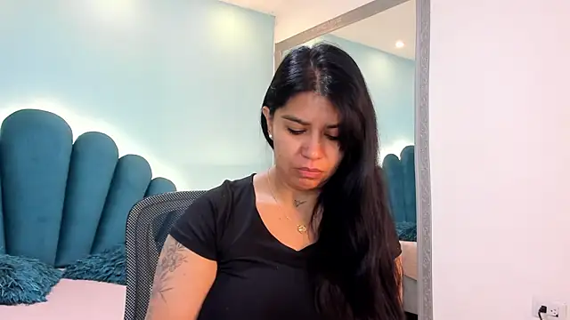 Snapshot of sharlott18 chatting on November 2025 11:09:02 AM sharlott18 online show from November 2025 11:09:02 AM