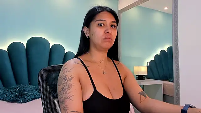 Snapshot of sharlott18 chatting on November 2025 12:39:02 PM sharlott18 online show from November 2025 12:39:02 PM