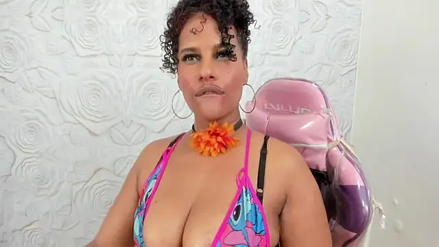 Snapshot of pamela_guzmaan chatting on March 2025 09:10:02 PM pamela guzmaan online show from March 2025 09:10:02 PM