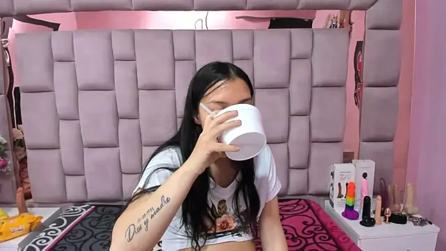 Bich Anal  online show from September 2025 02:17:02 PM