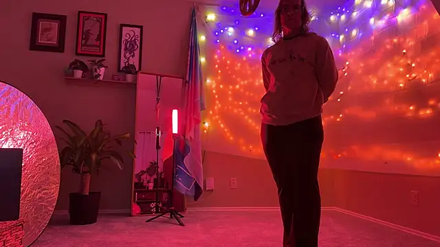 Snapshot of Linzy_19 chatting on February 2026 05:38:01 AM Linzy 19 online show from February 2026 05:38:01 AM