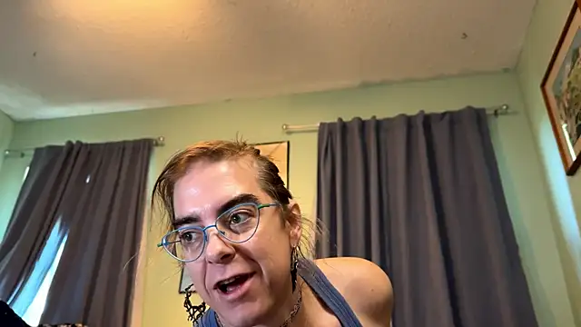 Snapshot of Linzy_19 chatting on March 2026 03:51:01 PM Linzy 19 online show from March 2026 03:51:01 PM