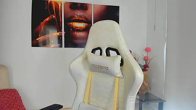 ScarlettMalbec online show from October 2025 09:16:01 PM