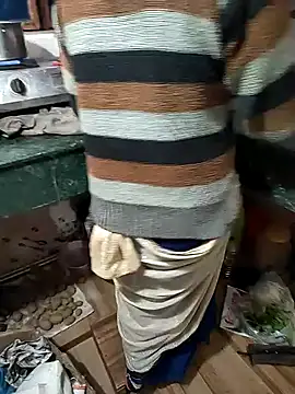 COUPLLE VILLAGE online show from December 2025 03:24:02 AM