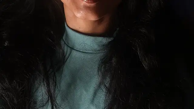 -AyeshaSinghania- online show from April 2026 05:52:02 PM