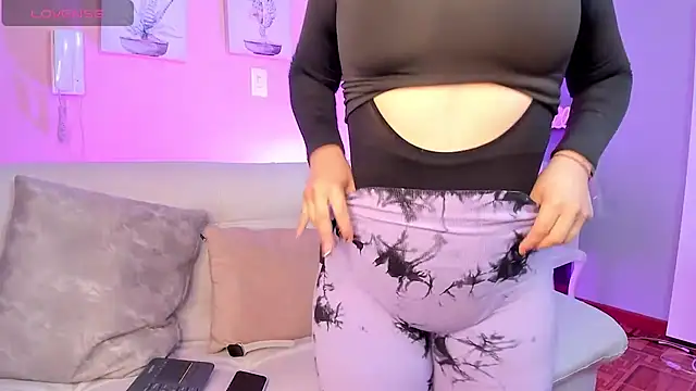 emily roberts1 online show from January 2025 03:20:02 AM