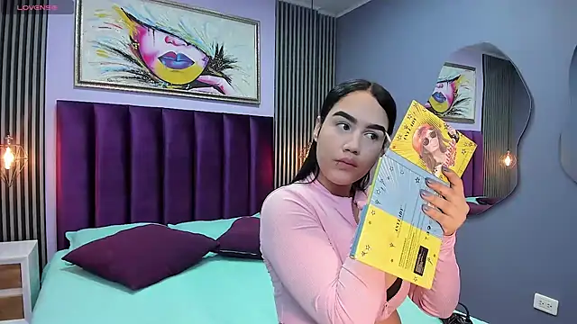 emily roberts1 online show from February 2025 12:34:02 PM