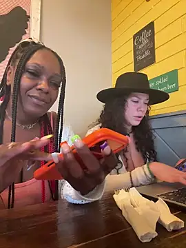 Bigbuttbrooklynn online show from October 2025 06:31:02 PM