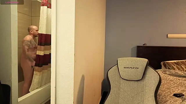 Snapshot of Hydro-Blastz chatting on October 2025 11:23:01 PM Hydro-Blastz online show from October 2025 11:23:01 PM