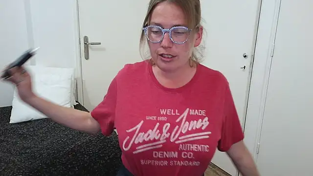 cumfun online show from April 2026 06:14:02 PM