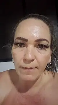 Snapshot of hellen_martin chatting on December 2024 03:47:02 AM hellen martin online show from December 2024 03:47:02 AM