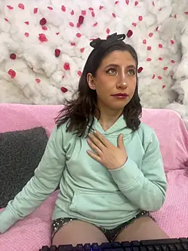 Snapshot of SkarletJhonson_ chatting on March 2026 04:56:02 AM SkarletJhonson online show from March 2026 04:56:02 AM