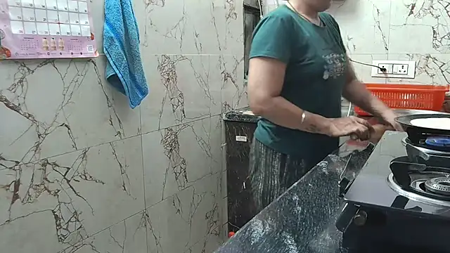 Snapshot of bhabhisexxy_880 chatting on October 2025 03:05:02 AM bhabhisexxy 880 online show from October 2025 03:05:02 AM